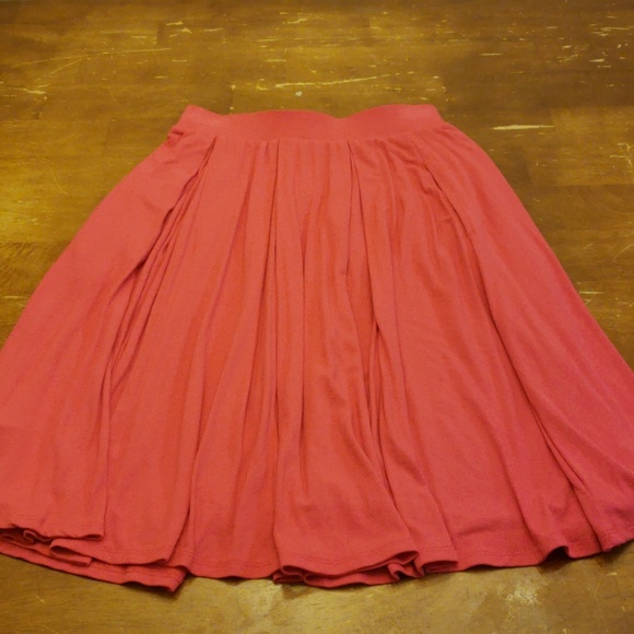 LuLaRoe Dresses & Skirts - Lularoe Madison XS NWOT